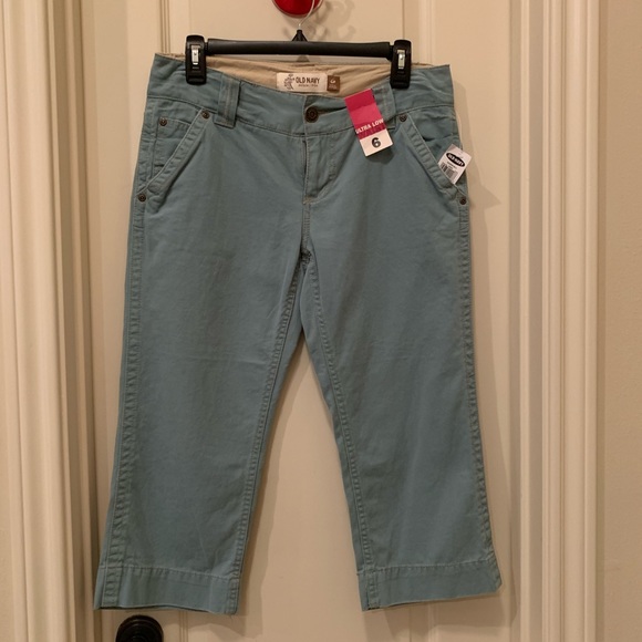 Old Navy Pants - Old Navy Blue (Steel Blue) Capri Jeans NWT Size 6